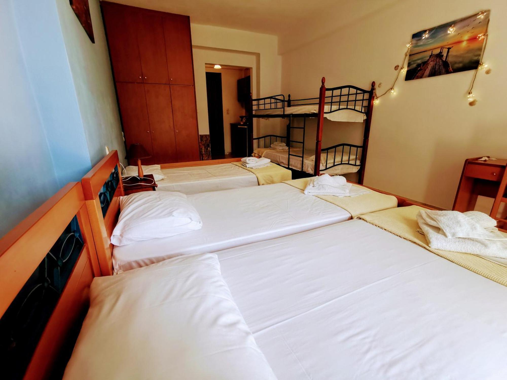 Iris Studios Áyios Nikítas Habitación foto